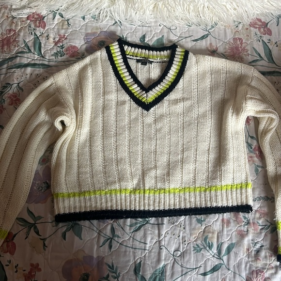 I have multiple clothing items I'm willing to negotiate pricing. - Picture 15 of 16